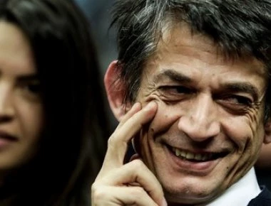 Επίθεση Καρανίκα σε ΝΔ: «Γελάω με Ιωαννίδη και Βουλτεψη....περιμένω φυσικά το νομπελίστα Άδωνη»